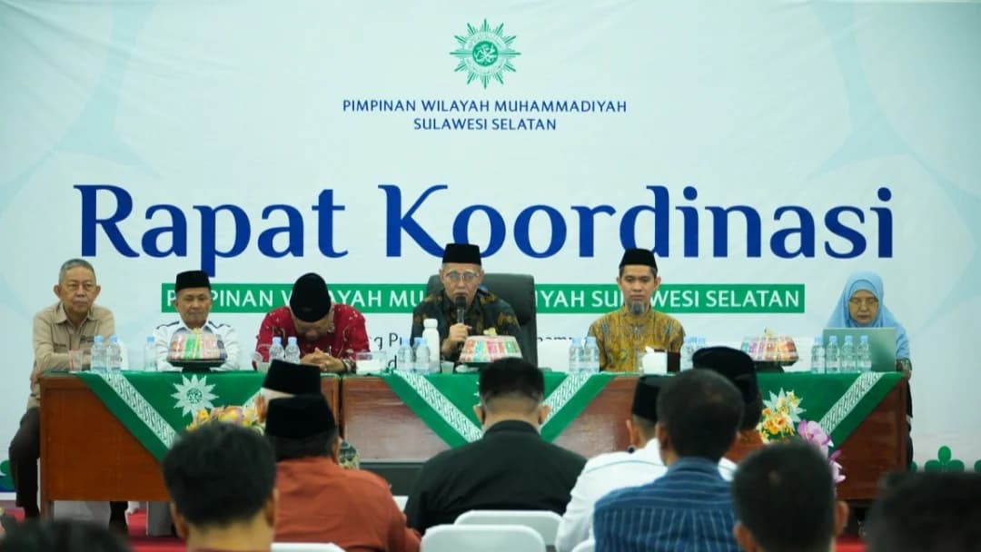 Ketua Pimpinan Wilayah Muhammadiyah Sulawesi Selatan, Prof. Dr. H. Ambo Asse, M.Ag., saat memberi arahan dalam Rapat Koordinasi Pimpinan Wilayah Muhammadiyah Sulawesi Selatan, di Aula Pusdam Sulsel, Rabu, 14 Oktober 2026. (ABD HARIS ZAINUDDIN)
