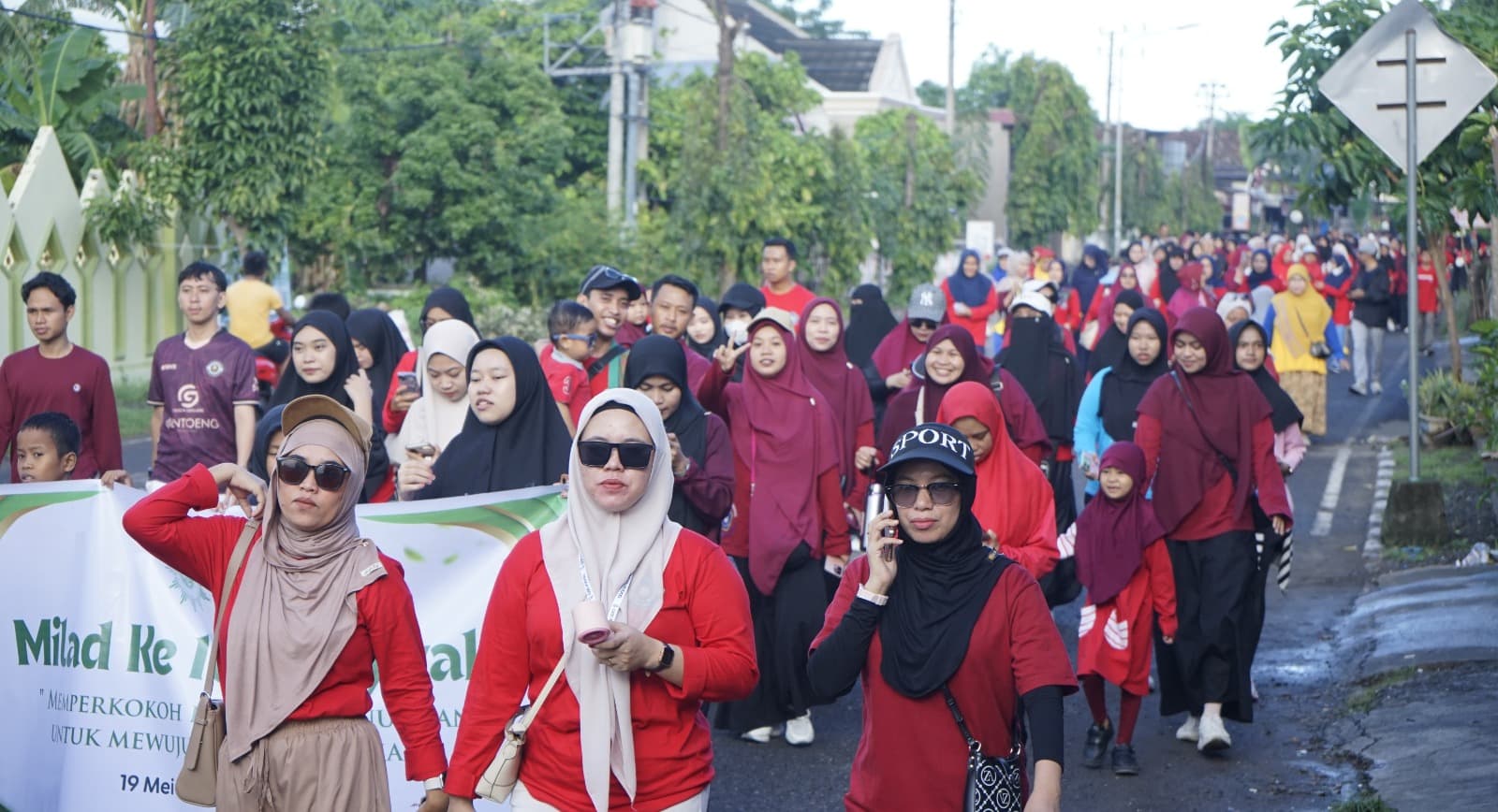 Milad ke-7 UM Bulukumba: Jalan Santai dan Bakti Sosial Meriahkan Kampus
