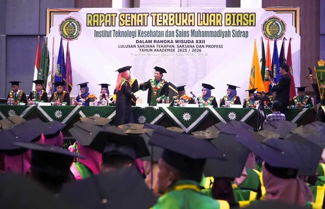 ITKES Muhammadiyah Sidrap Cetak 444 Lulusan Unggul di Wisuda XXII