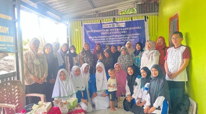 Mahasiswa Lintas Prodi Kesehatan Unismuh Gelar Bakti Sosial di Gowa, Terapkan IPE