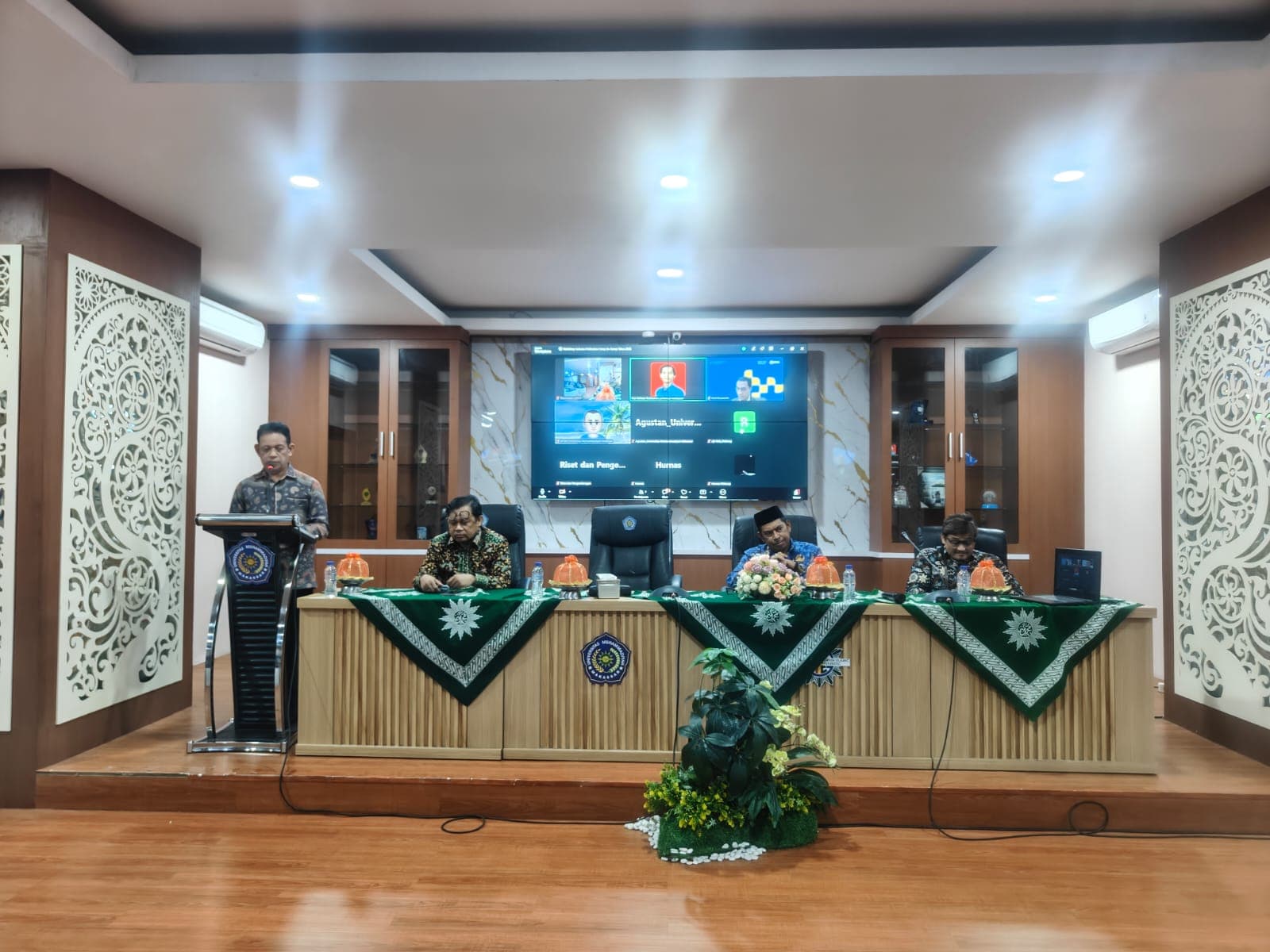 Unismuh Makassar Kolaborasi dengan Kemendiktisaintek Gelar Workshop Publikasi Ilmiah Internasional