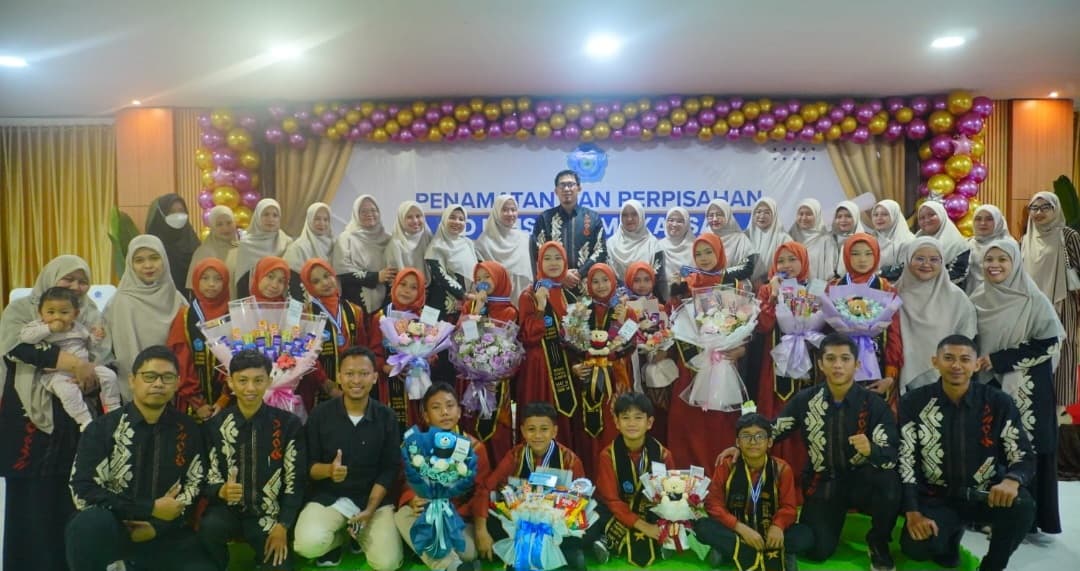Penamatan Angkatan Kedua SD Unismuh Makassar, Apresiasi Prestasi Akademik dan Tahfidz