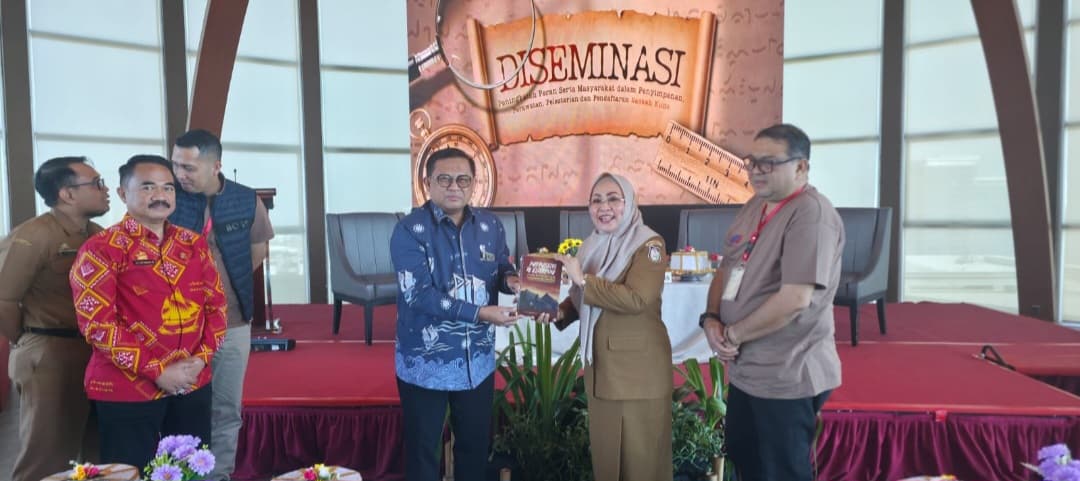 Prof Andi Sukri Syamsuri mengajak masyarakat merawat naskah kuno