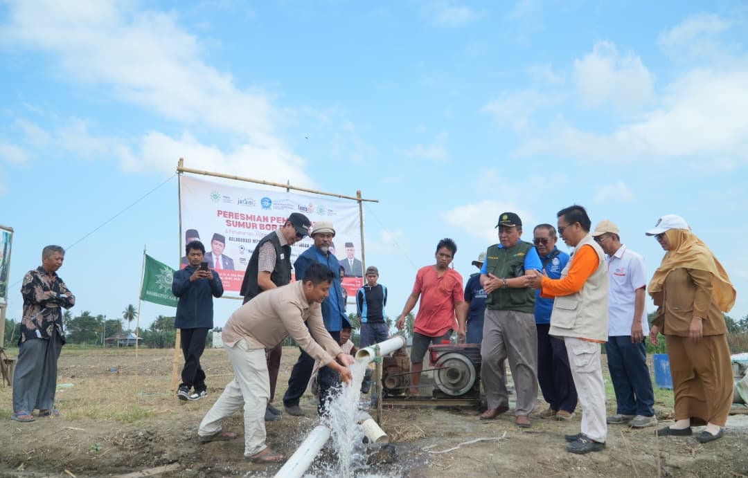 Peresmian sumur bor pertanian untuk petani Belawa di Kabupaten Wajo