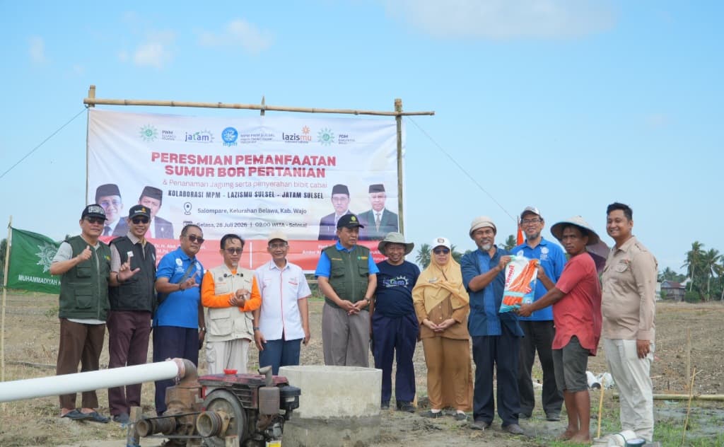 Penyerahan bibit jagung untuk petani Belawa di Kabupaten Wajo