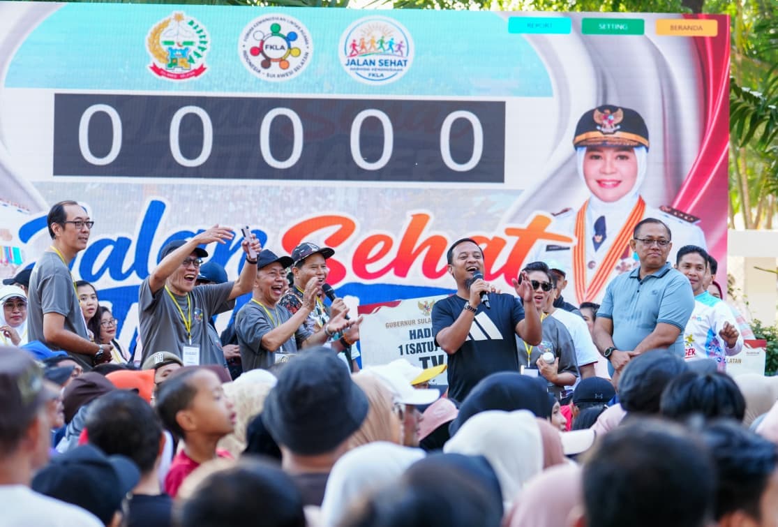 Jalan Sehat Anti Mager Lintas Agama Ramaikan Makassar