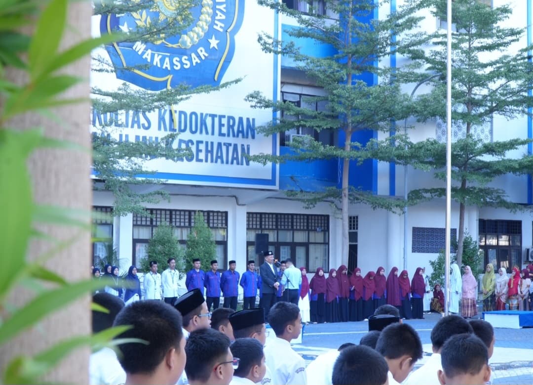 Upacara HUT RI di kampus Unismuh Makassar bersama Pesmadina dan Lab School