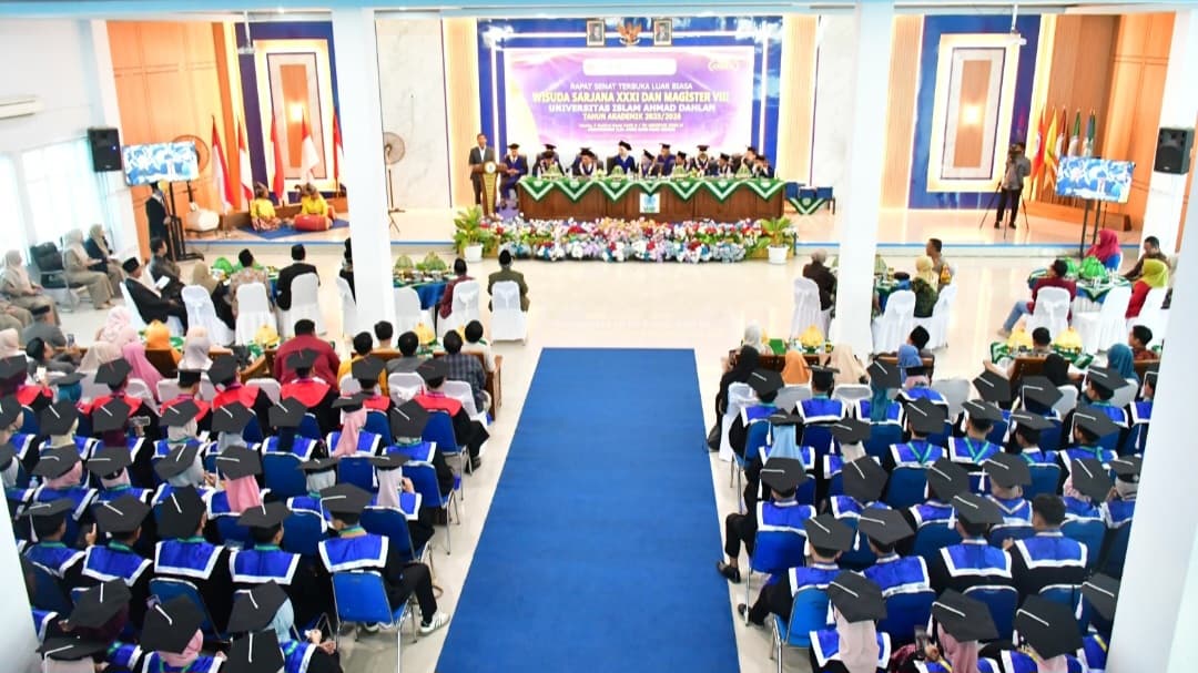 Prosesi wisuda UIAD Sinjai Tahun Akademik 2025/2026