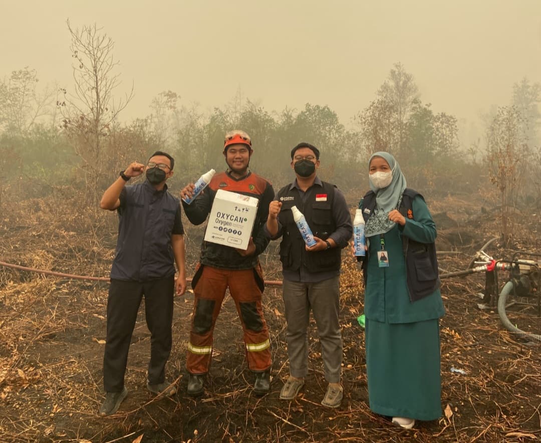 Penyaluran oxycan Muhammadiyah untuk relawan penanganan kebakaran hutan dan lahan di Kalimantan Tengah