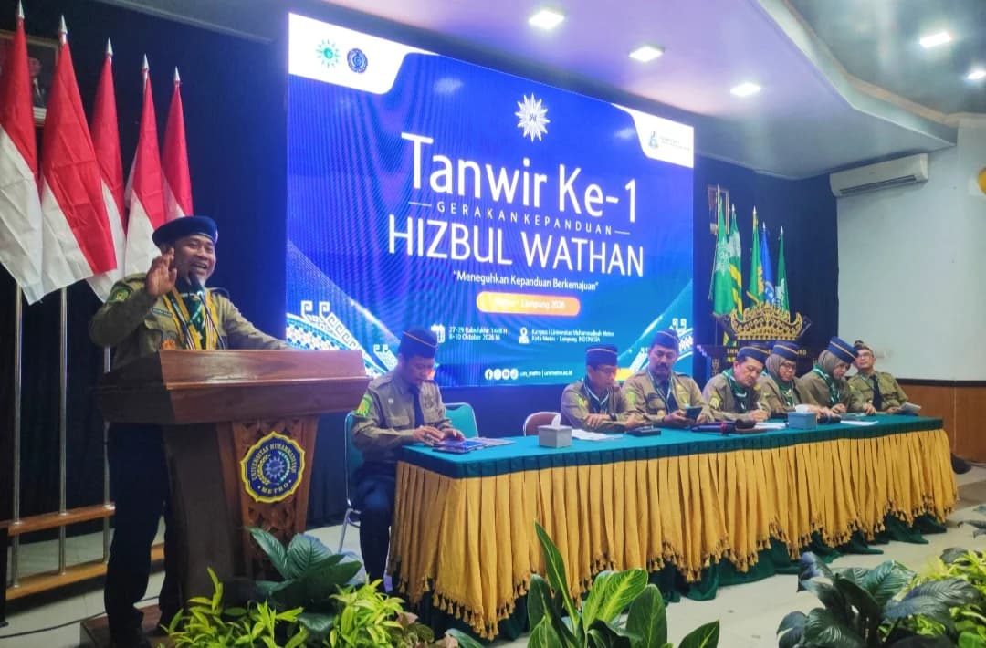 Ketua Kwarwil HW Sulsel, Syahrir Rajab, menyampaikan pandangan dalam Sidang Pleno II Tanwir ke-1 Gerakan Kepanduan Hizbul Wathan di Lampung