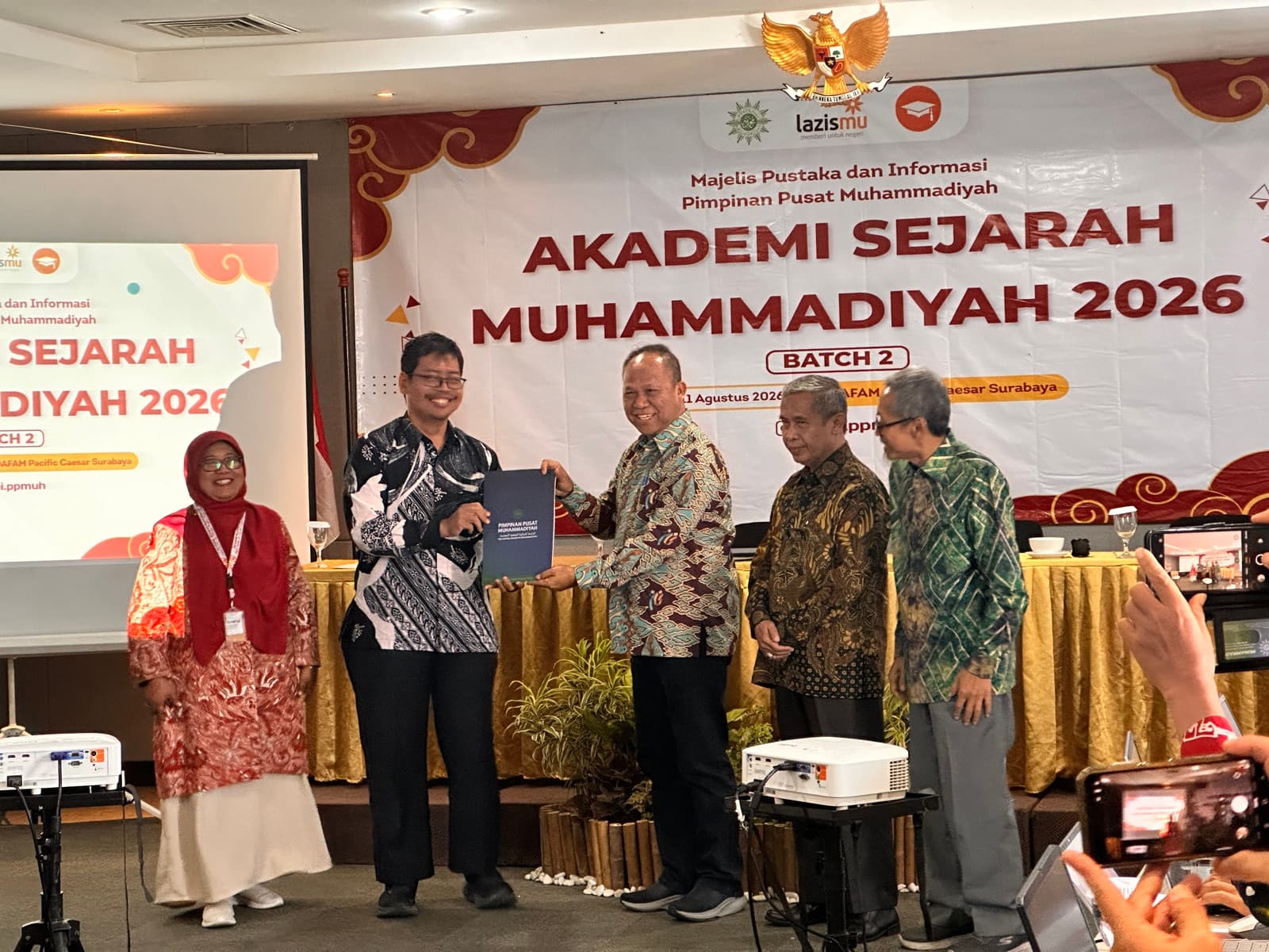 Tokoh dan panitia pada pembukaan Akademi Sejarah Muhammadiyah Batch II
