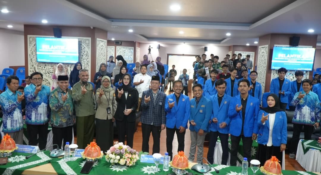 Pelantikan BEM Unismuh: Rektor dan Ketua DPRD Sulsel Dorong Gerakan Mahasiswa Berdampak