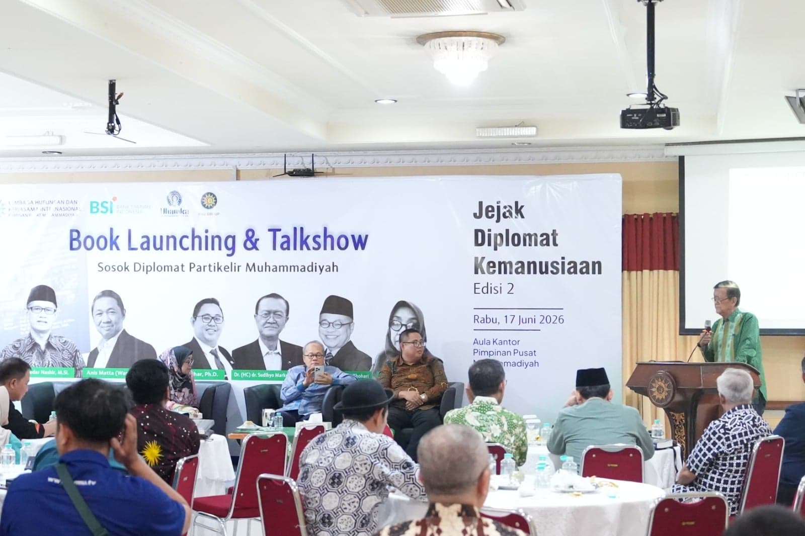 PP Muhammadiyah Luncurkan Buku 'Sosok Diplomat Partikelir', Soroti Peran Diplomasi Kemanusiaan
