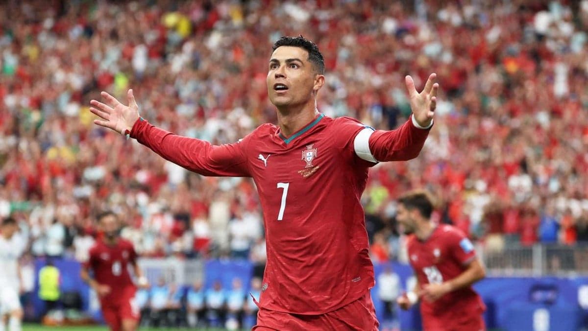 Menelisik Karakter Cristiano Ronaldo: Inspirasi Universal yang Bersinggungan dengan Nilai Islam