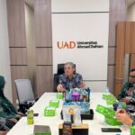 Unismuh Makassar Perkuat Tata Kelola Penerimaan Mahasiswa Baru Lewat Benchmarking ke UAD